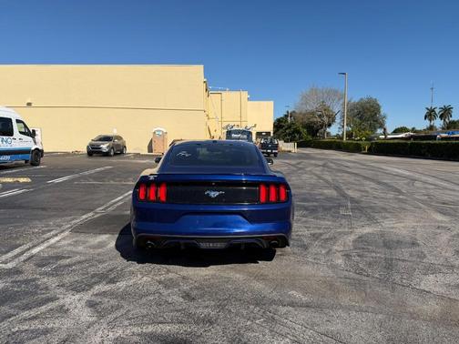 2016 Ford Mustang EcoBoost Premium
