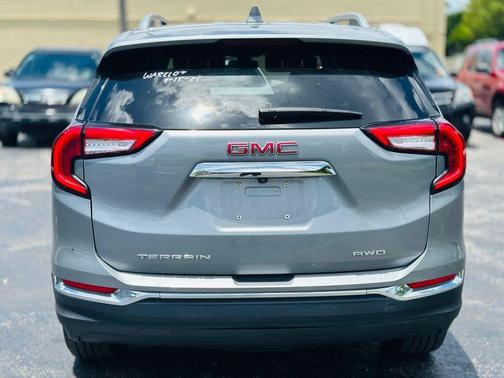2024 GMC Terrain SLT