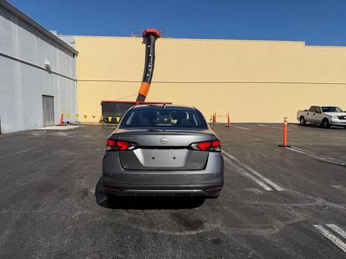 2025 Nissan Versa 1.6 SV