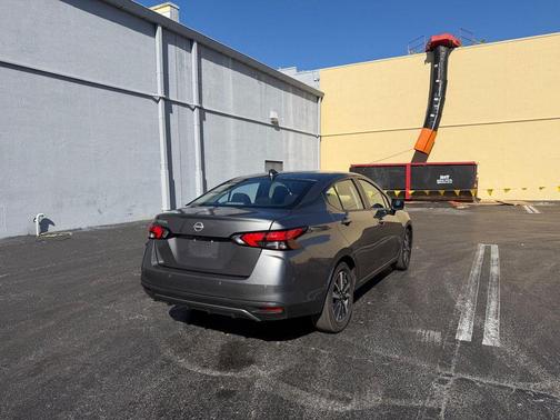 2025 Nissan Versa 1.6 SV