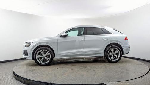 2022 Audi Q8 Premium