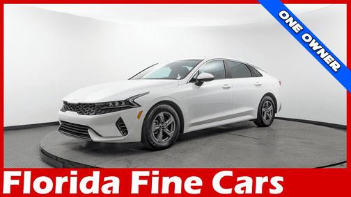 Glacial White Pearl 2024 Kia K5 LXS