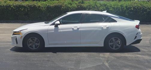 Glacial White Pearl 2024 Kia K5 LXS