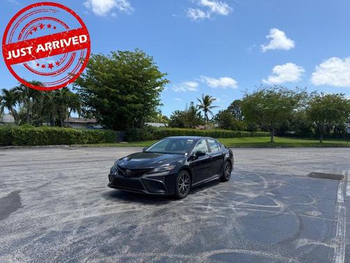 Black 2021 Toyota Camry SE