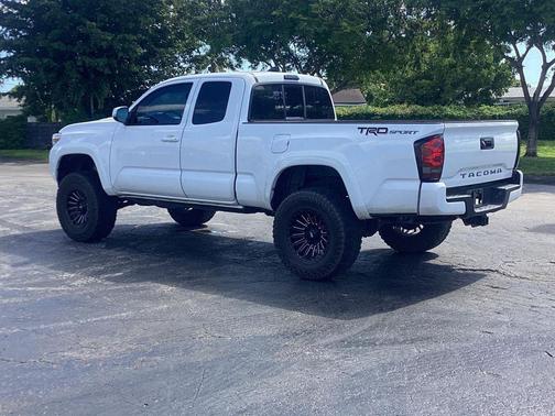 2017 Toyota Tacoma TRD Sport