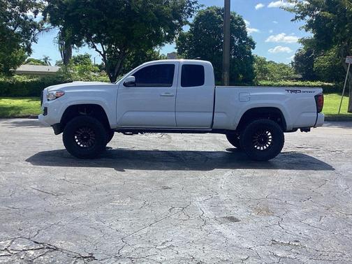 2017 Toyota Tacoma TRD Sport