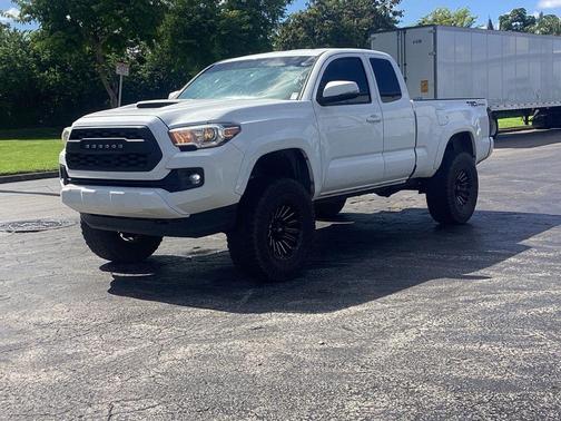 2017 Toyota Tacoma TRD Sport