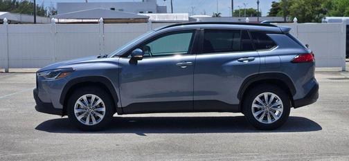 2022 Toyota Corolla Cross LE
