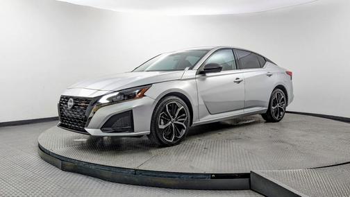 Brilliant Silver Metallic 2024 Nissan Altima 2.5 SR