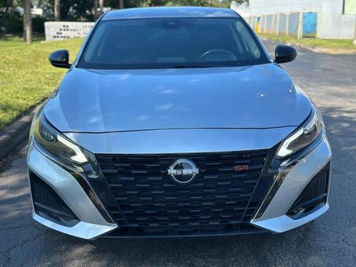 Brilliant Silver Metallic 2024 Nissan Altima 2.5 SR