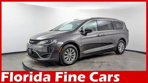 2019 Chrysler Pacifica Touring-L