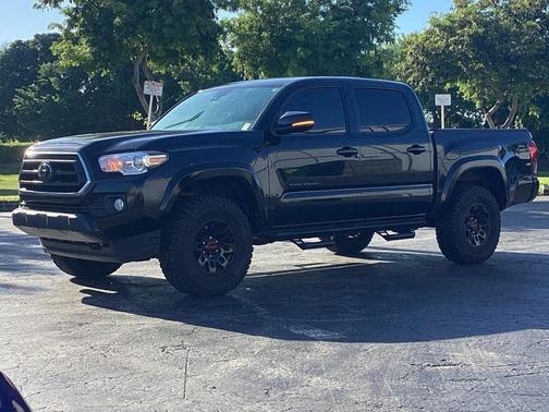 2022 Toyota Tacoma SR5