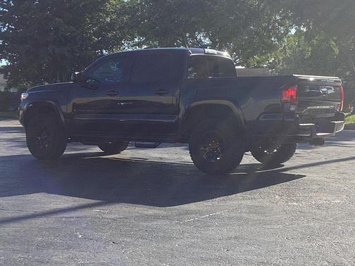 2022 Toyota Tacoma SR5