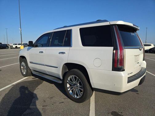 2018 Cadillac Escalade Standard