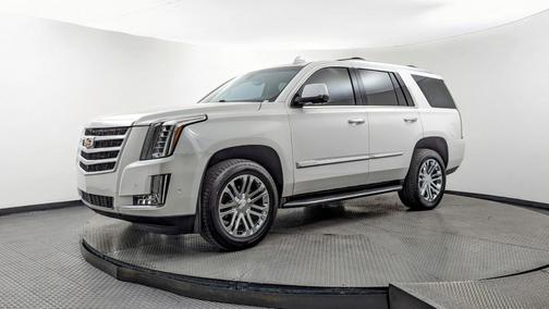 Crystal White Tri-Coat 2018 Cadillac Escalade Standard