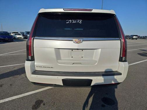 2018 Cadillac Escalade Standard