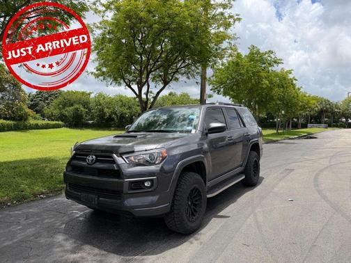 Magnetic Gray Metallic 2023 Toyota 4Runner TRD Sport