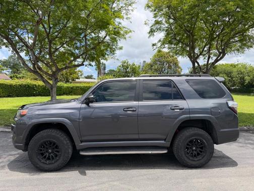 Magnetic Gray Metallic 2023 Toyota 4Runner TRD Sport