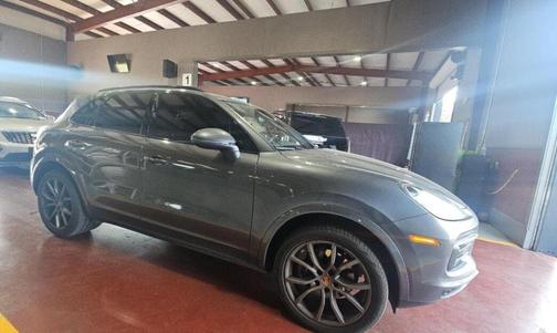 Quartzite Metallic 2019 Porsche Cayenne Base