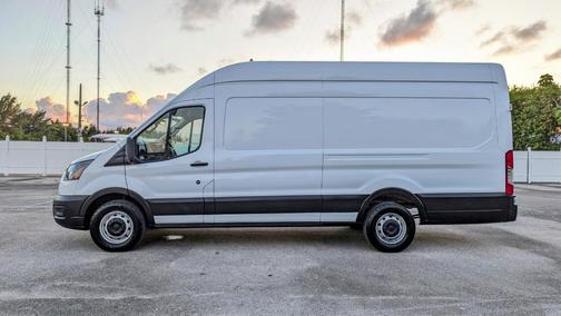 2022 Ford Transit-250 Base