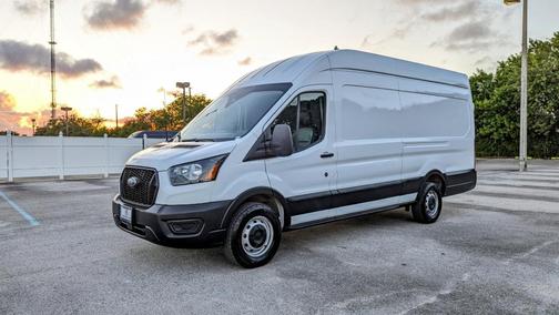 2022 Ford Transit-250 Base