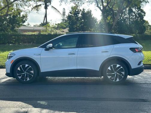 2021 Volkswagen ID.4 Pro