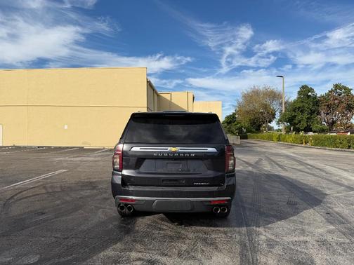 2023 Chevrolet Suburban Premier