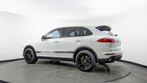 2016 Porsche Cayenne Base