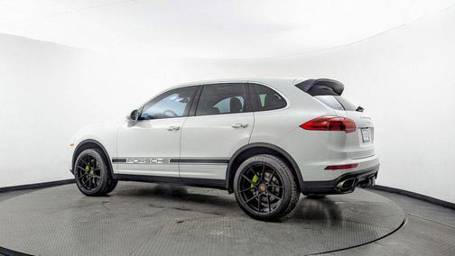 2016 Porsche Cayenne Base