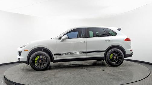 2016 Porsche Cayenne Base