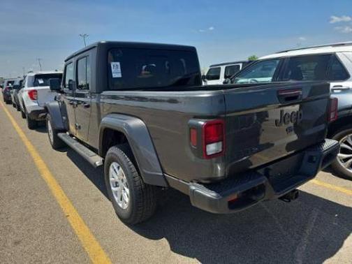 2023 Jeep Gladiator Sport