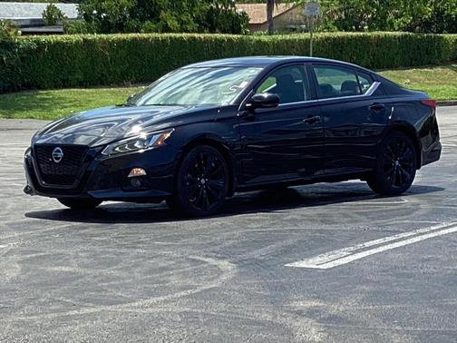 2022 Nissan Altima 2.5 SR