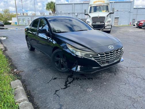 2021 Hyundai ELANTRA SEL
