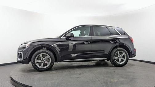 Mythos Black Metallic 2021 Audi Q5 45 Premium