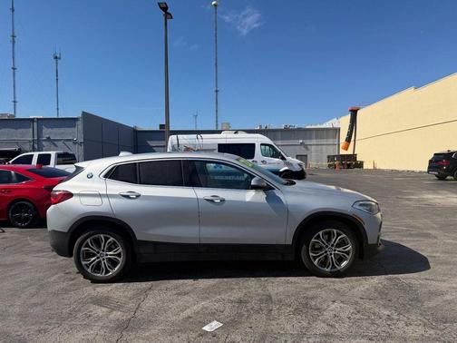 2022 BMW X2 sDrive28i