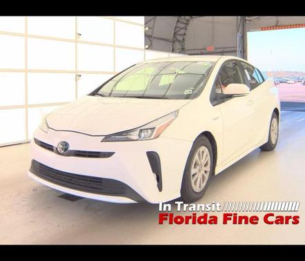 2022 Toyota Prius LE