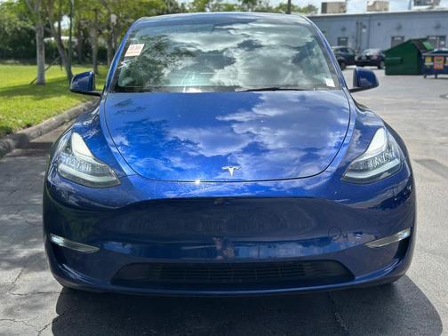 Deep Blue Metallic 2023 Tesla Model Y Long Range