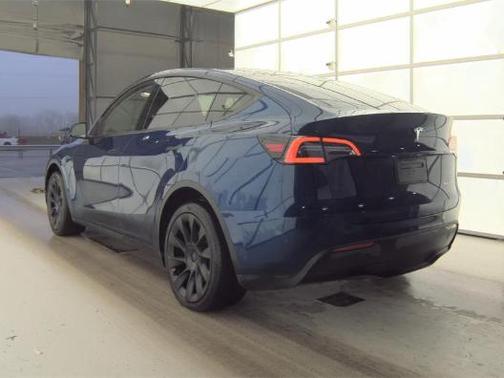 Deep Blue Metallic 2023 Tesla Model Y Long Range