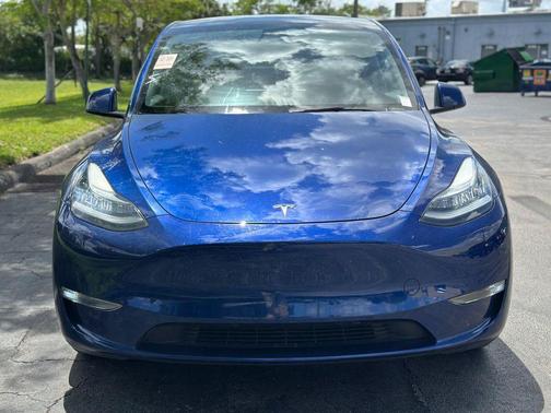 Deep Blue Metallic 2023 Tesla Model Y Long Range