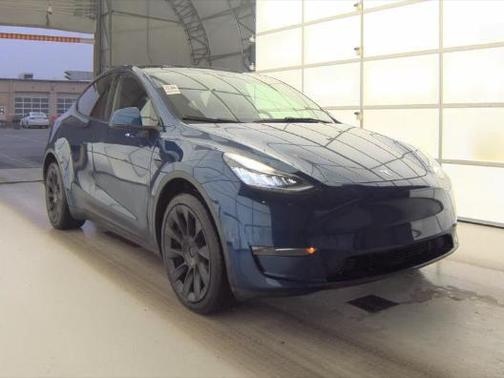 Deep Blue Metallic 2023 Tesla Model Y Long Range