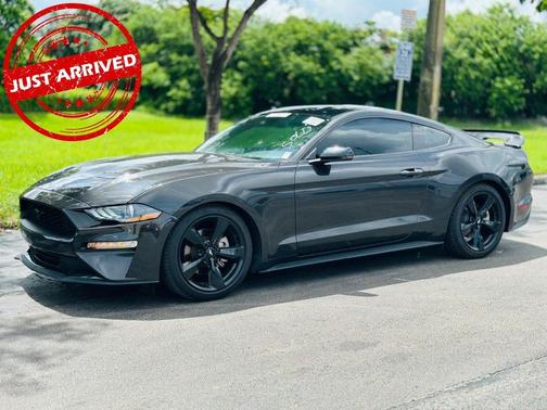 2022 Ford Mustang EcoBoost