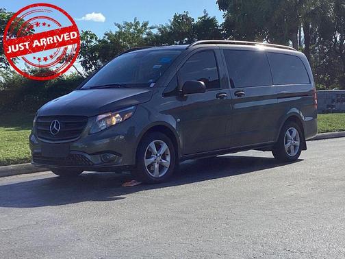 2016 Mercedes-Benz Metris Base