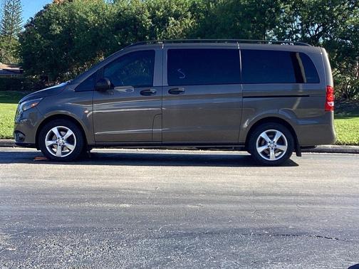 2016 Mercedes-Benz Metris Base