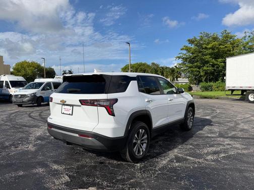 Summit White 2026 Chevrolet Equinox LT
