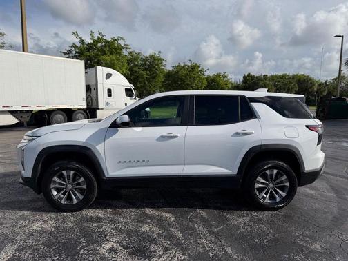 Summit White 2026 Chevrolet Equinox LT