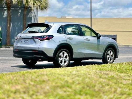 2024 Honda HR-V LX