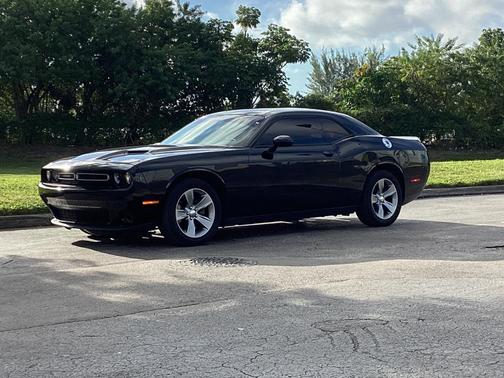 2019 Dodge Challenger SXT