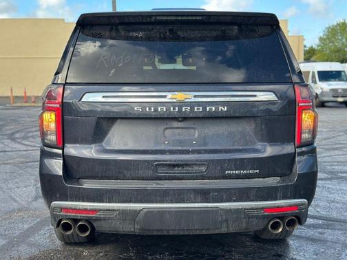 2023 Chevrolet Suburban Premier