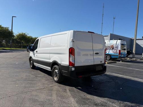2022 Ford Transit-150 Base