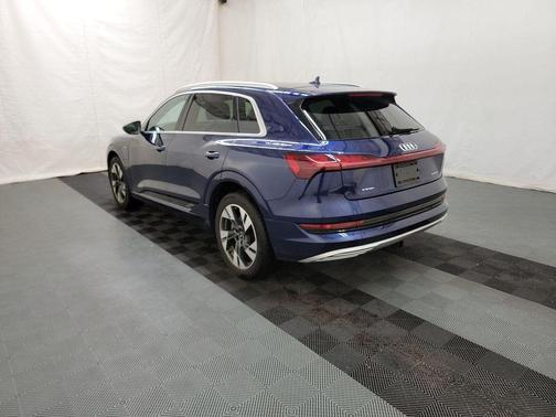 2021 Audi e-tron Premium